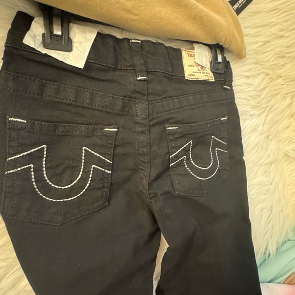 True Religion Set - Picture 5 of 6